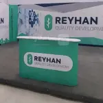 نمونه غرفه نمایشگاهی با استفاده از میز کانتر دو نفره